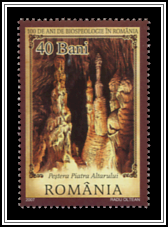 Peștera Piatra Altarului