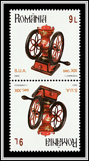 Tête-bêche pair, bottom edges adjacent