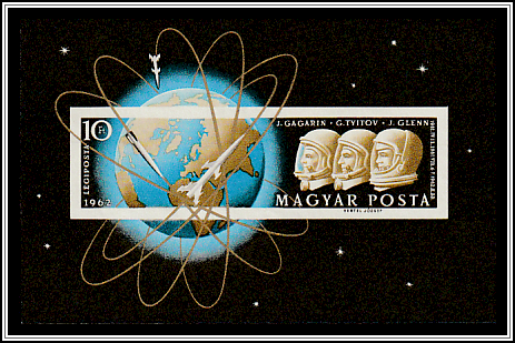 Globe, Spacecraft in Orbit, Astronauts