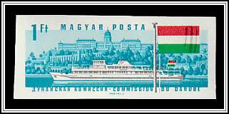 Passenger Ship Hunyadi, Buda Castle; Flag of Hungary